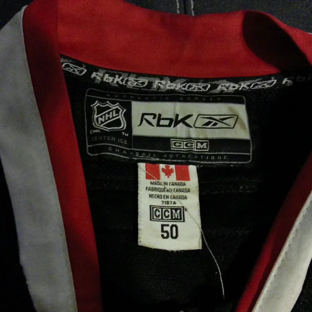 JONATHAN TOEWS CHICAGO BLACKHAWKS BLACK REEBOK PREMIER JERSEY XX-Large - Picture 9 of 14